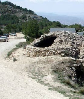 Imagen secundaria 2 - Distintos tramos del recorrido por la Serra Mariola.