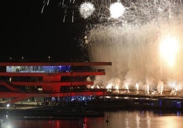 Piromusical celebrado en 2019 en La Marina.