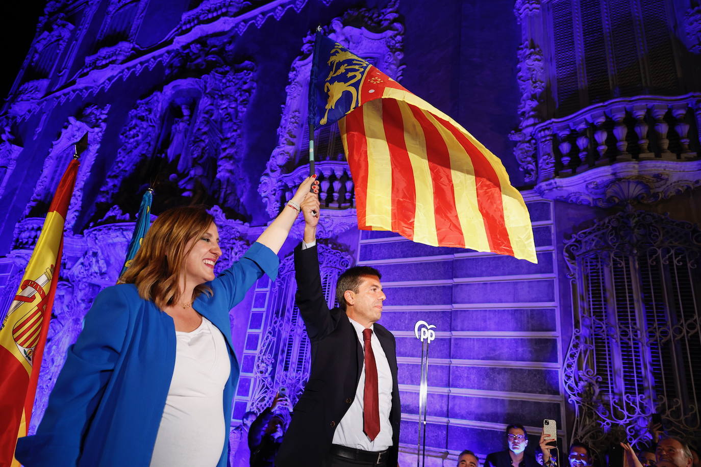 Así ha sido la celebración de Mazón y Catalá tras vencer en las elecciones