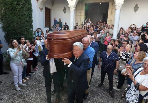 Familiares y amigos despiden a Antonio Gala