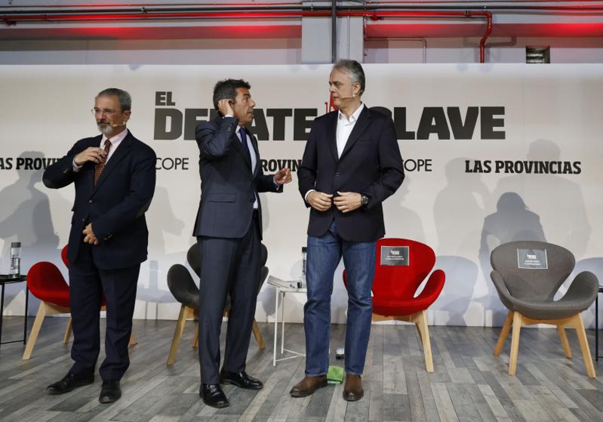 Flores (Vox), Mazón (PP) e Illueca (Podemos), durante el debate electoral en LAS PROVINCIAS.