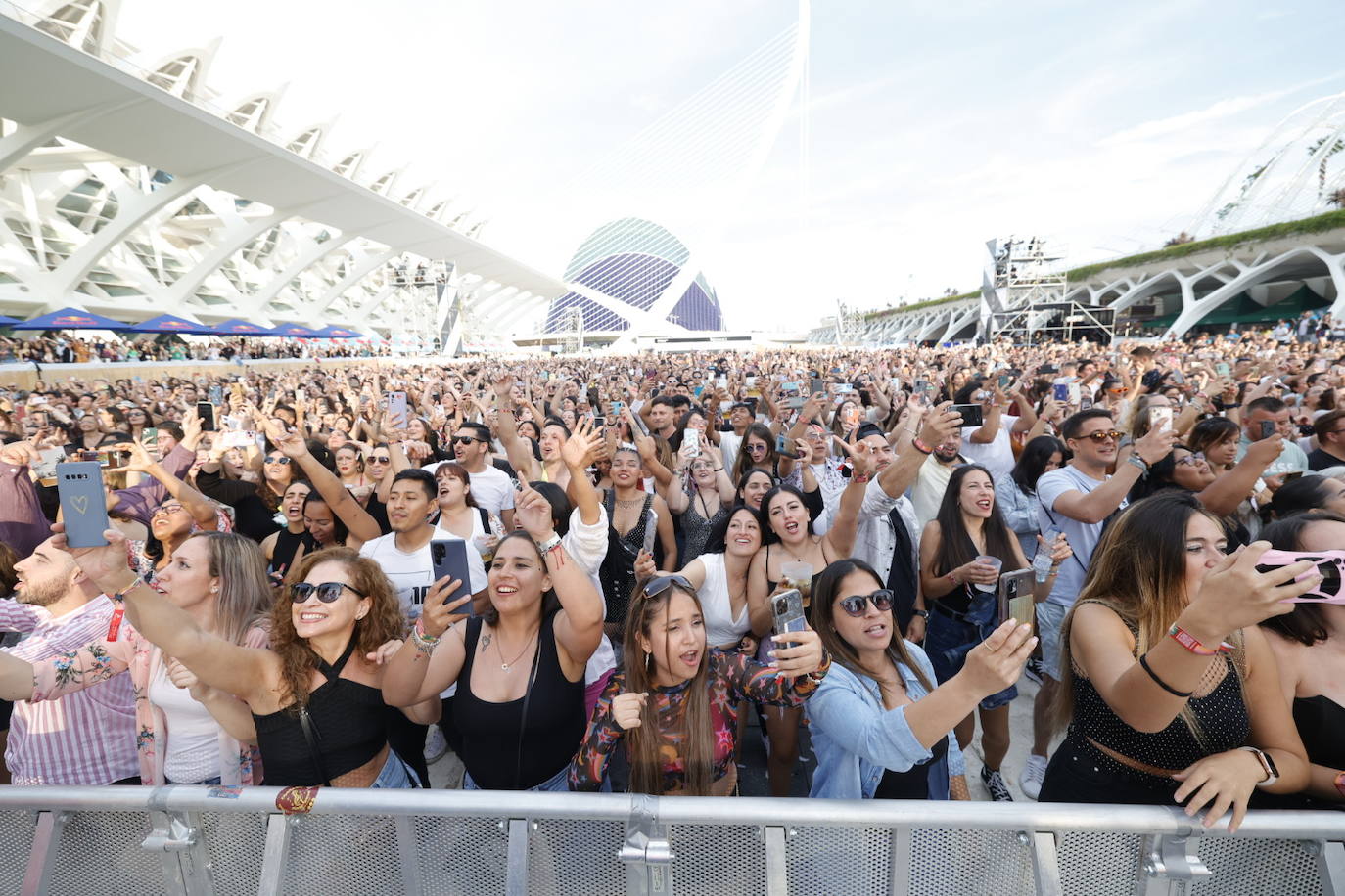 El reggaeton conquista la Ciudad de las Artes y las Ciencias de Valencia