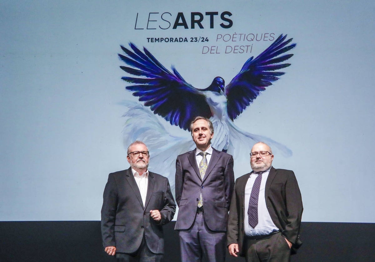 El director general de Les Arts, Jorge Culla, el presidente del Patronato de Les Arts, Pablo Font de Mora, y el director artístico de Les Arts, Jesús Iglesias Noriega.