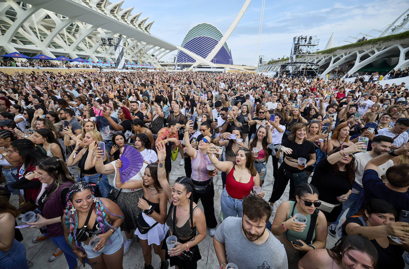 El reggaeton conquista la Ciudad de las Artes y las Ciencias de Valencia