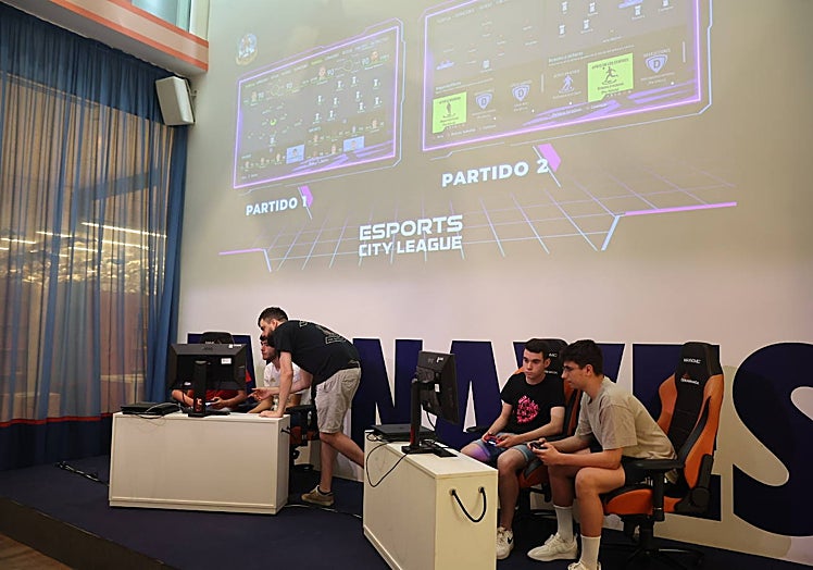 Celebración de juegos e-sports en Las Naves.