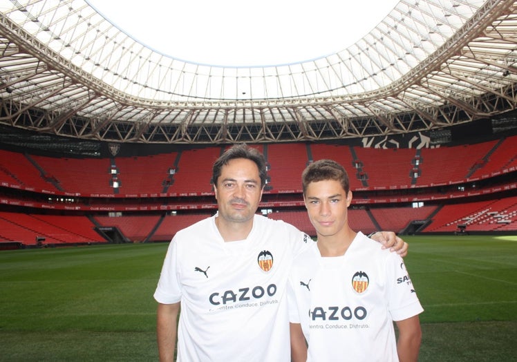 Imagen principal - José Carlos y Rober, en San Mamés, Anoeta y el centenario de Mestalla. 