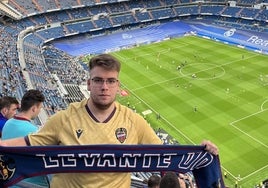 Álex Piris, durante el partido disputado en el Bernabéu la temporada pasada.