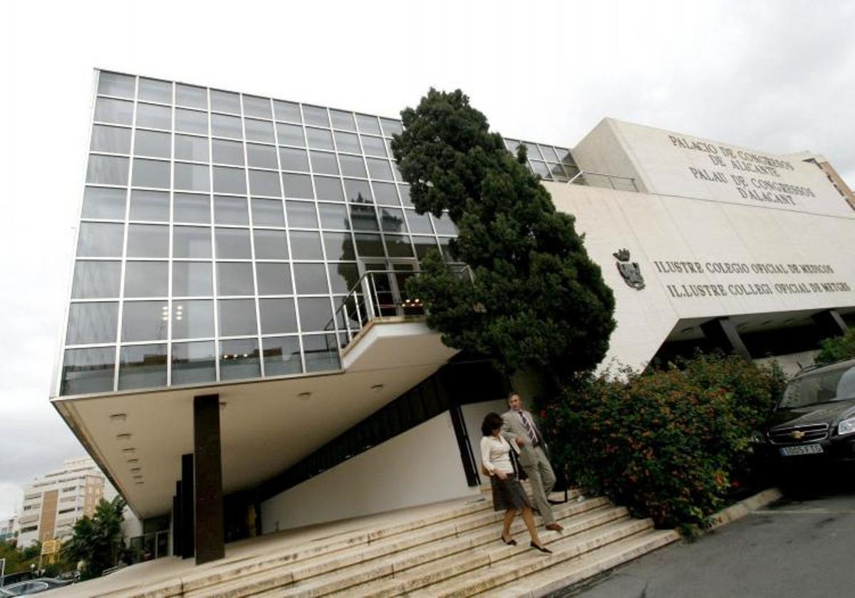 Ilustre Colegio Oficial de Médicos de Alicante en una imagen de archivo.