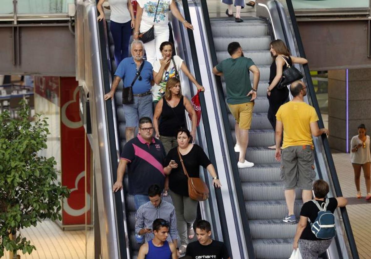 Instalaciones de un centro comercial, en una imagen de archivo.