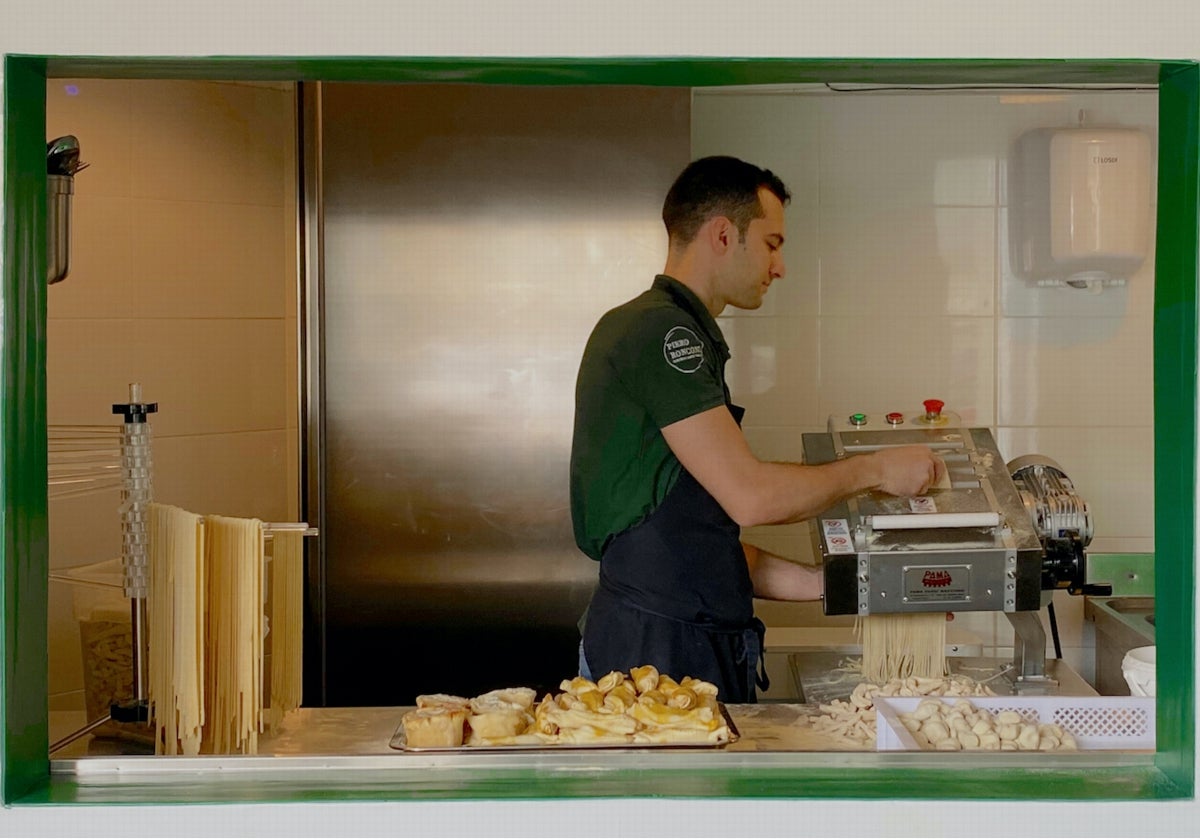 El maestro de la pasta fresca que conquista Valencia con su innovación culinaria