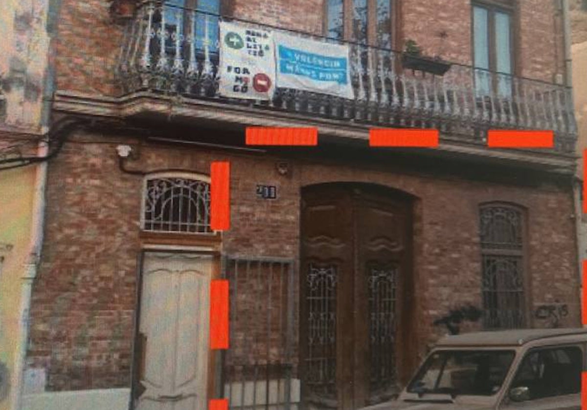 Bajo vivienda que se subasta en la calle Progreso.