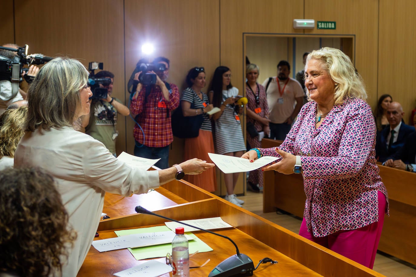 Recogida de actas de todos los concejales del Ayuntamiento de Valencia