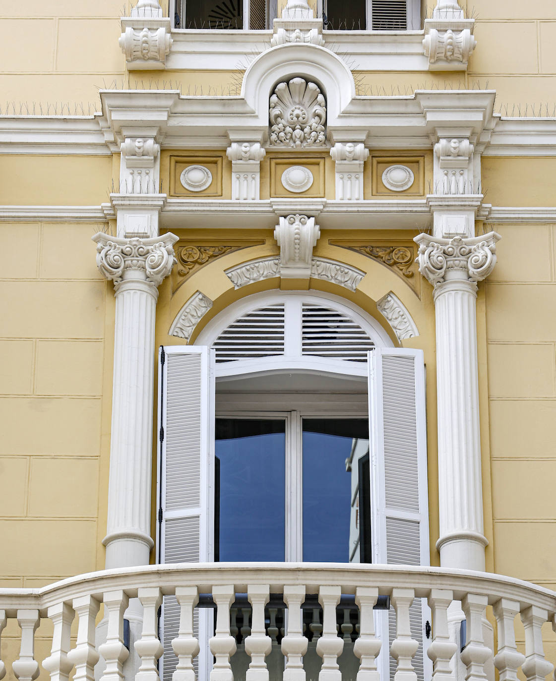 Un paseo por el Palacio Pescara de Valencia