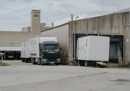 Camiones de Marie Claire en la planta de Vilafranca.