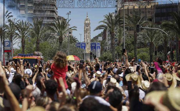 Alicante instalará puntos violeta itinerantes en las zonas con mayor afluencia de jóvenes en Fogueres