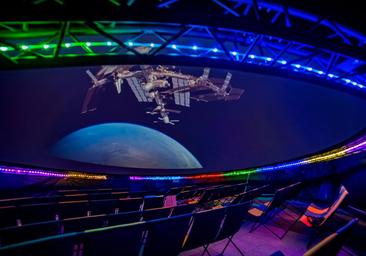 Llega a Valencia el planetario portátil con pantalla esférica de 360º