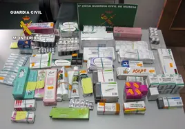 Medicamentos intervenidos por la Guardia Civil en una operación.