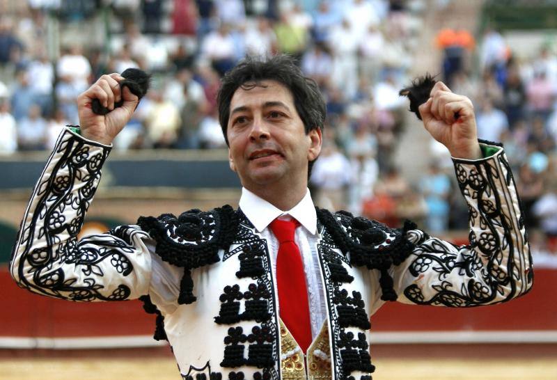 Fotos | La vida de Vicente Barrera, en imágenes: de torero a político