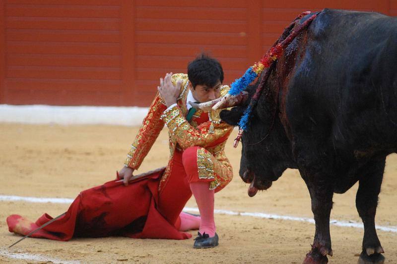 Fotos | La vida de Vicente Barrera, en imágenes: de torero a político