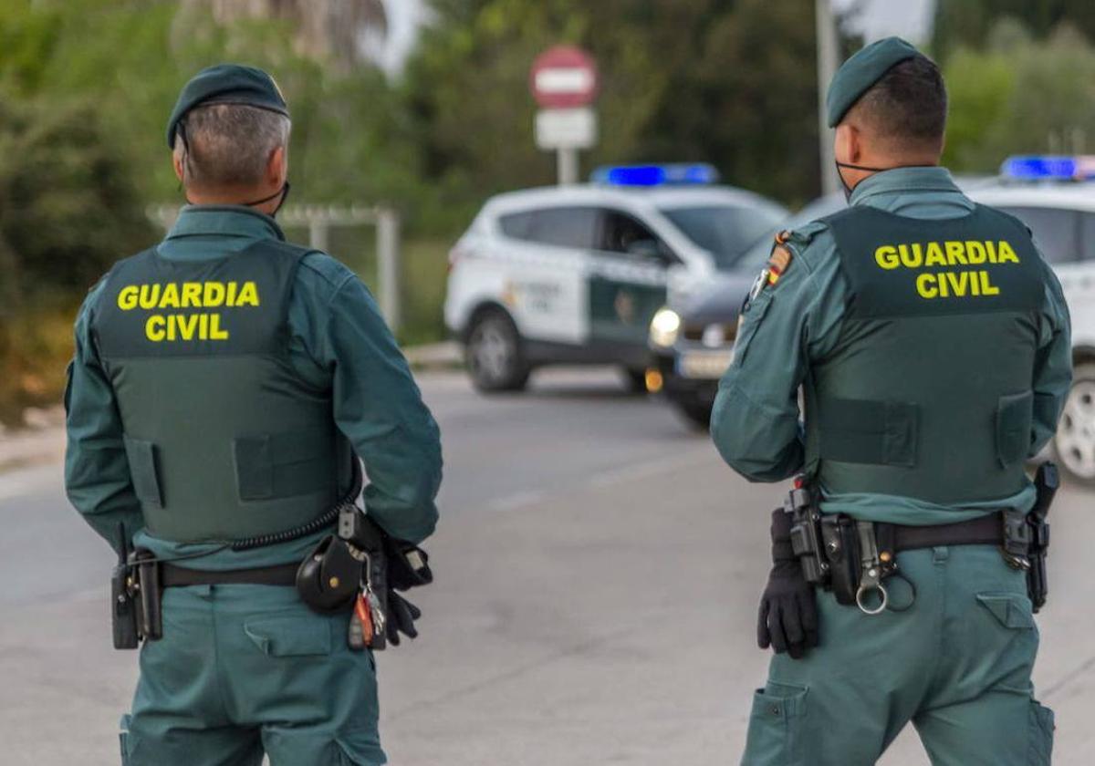 Investigan al conductor de un vehículo que se fugó tras un accidente con heridos en Silla