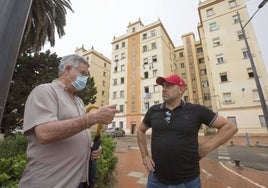 Antonio Escrich junto al presidente de la asociación de Bloques Portuarios.