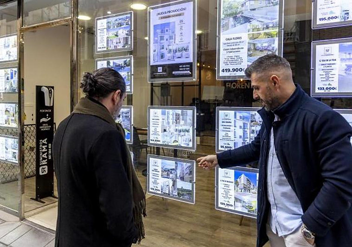 Los gastos para comprar una vivienda en Valencia con hipoteca se disparan un 34%