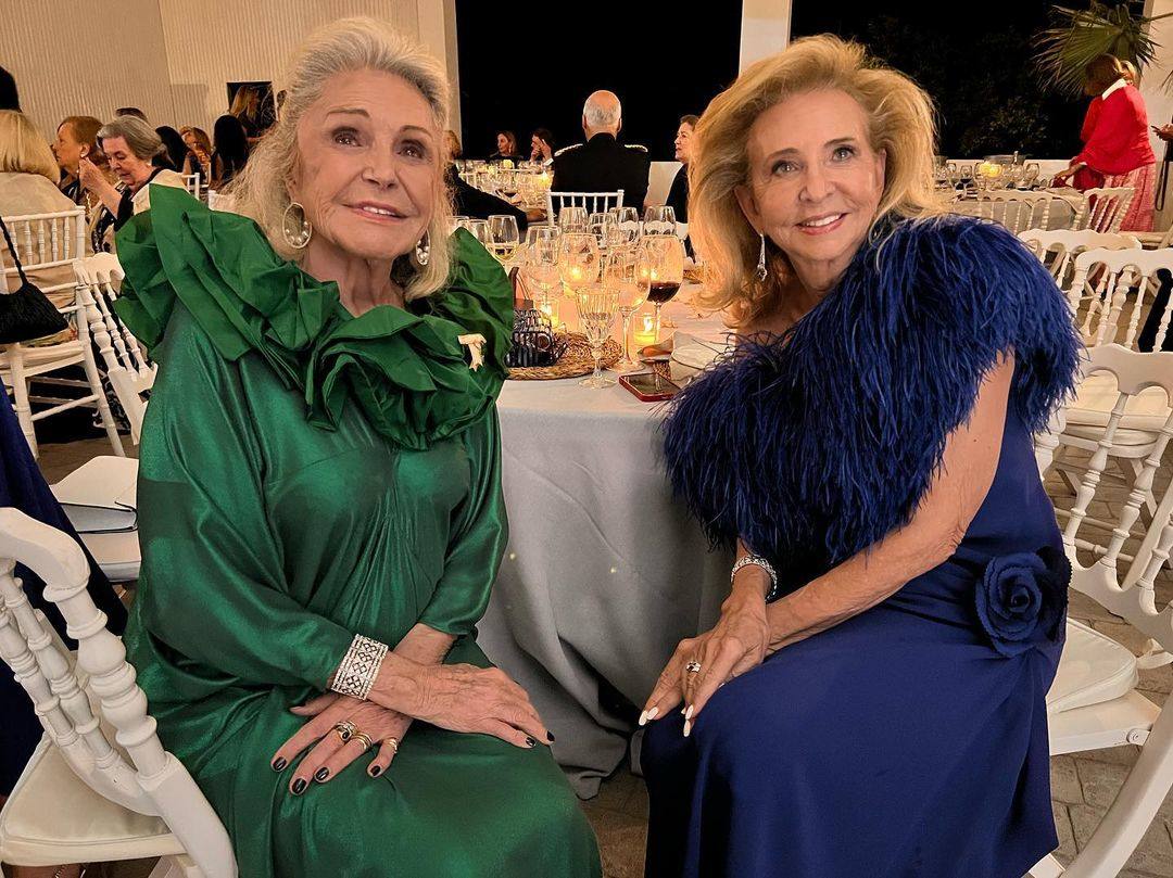 Beatriz de Orleans y Mayrén Beneyto en la fiesta de Mayte Spínola.