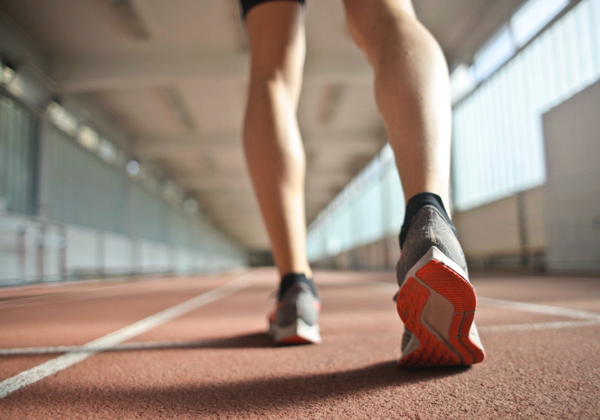 Cómo afecta el running a los pies y cómo cuidarlos correctamente