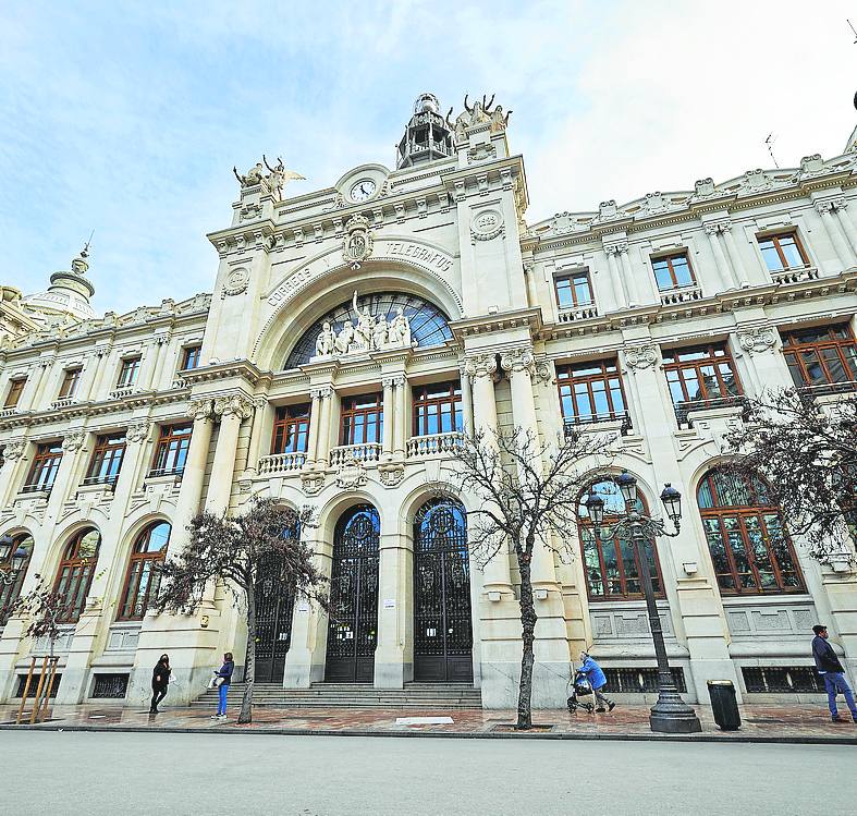 Fachada del edificio de correos