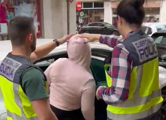 Dos detenidos en Valencia por obligar a una mujer a prostituirse en una casa de masajes