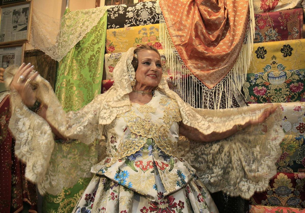 Carmen Sevilla y su historia de amor con las Fallas de Valencia