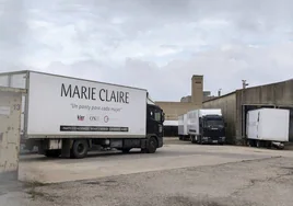 Camiones de Marie Claire en la planta de Vilafranca.
