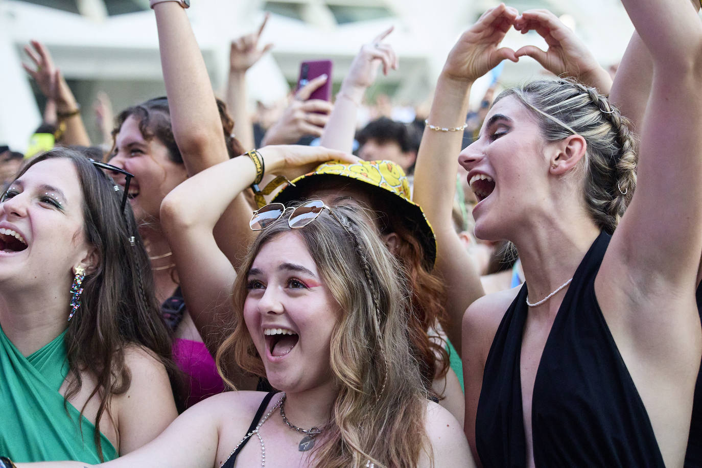 Miles de personas vibran con el Big Sound de Valencia en su primer día