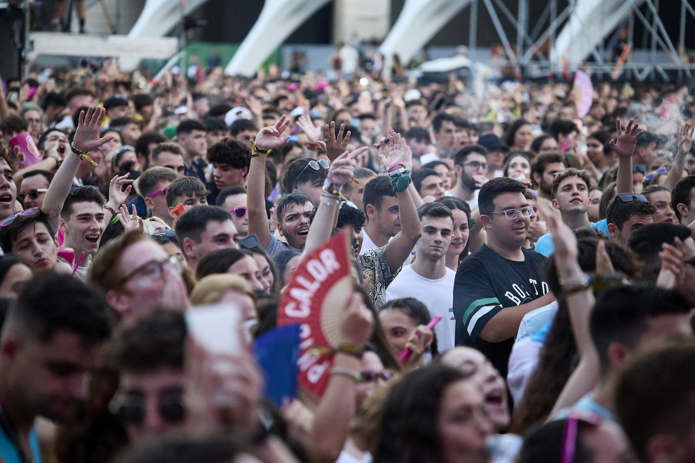 Miles de personas vibran con el Big Sound de Valencia en su primer día