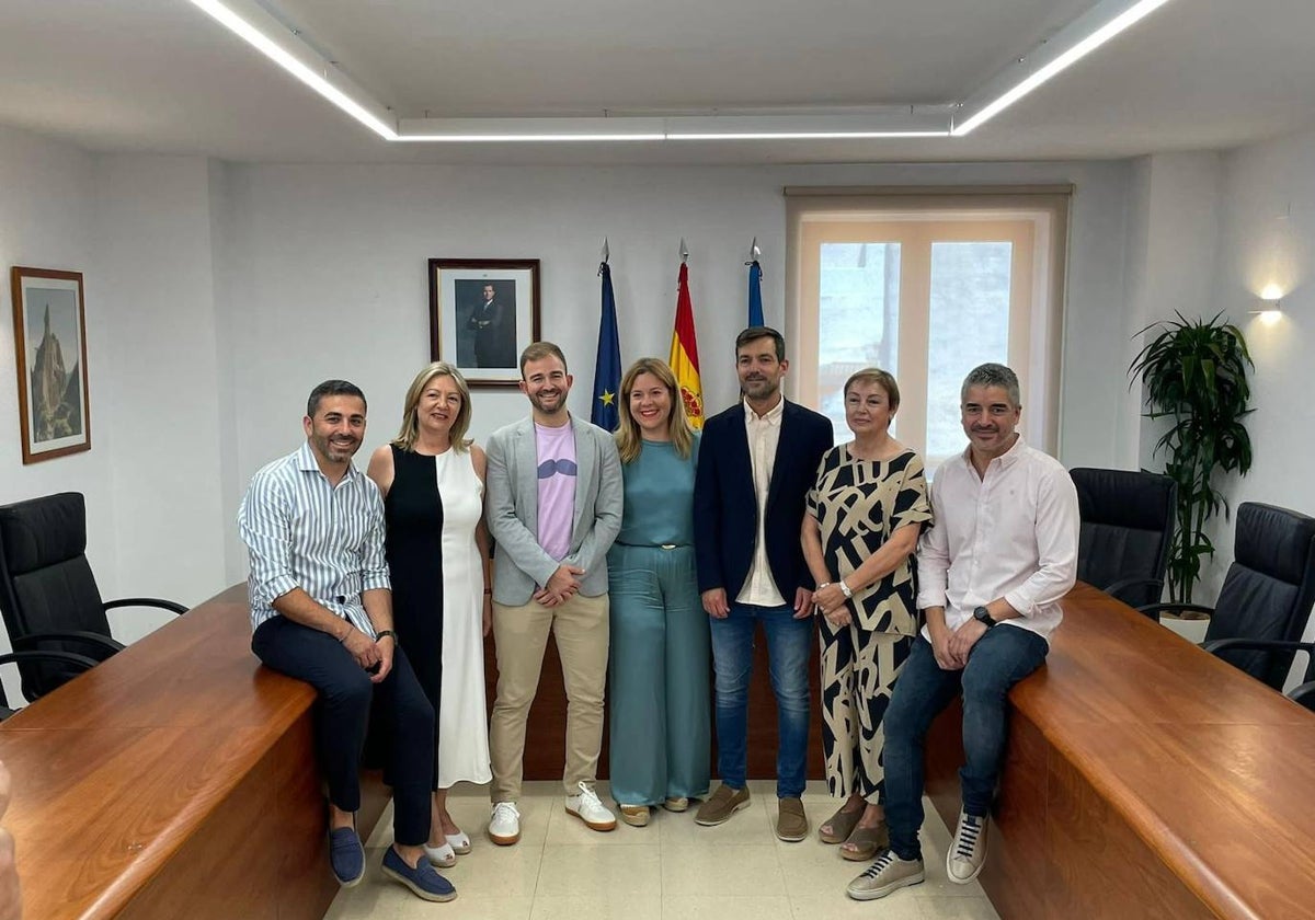 El equipo de gobierno de Benitatxell.