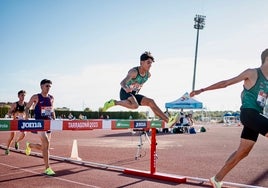 Atletas del Playas Castellón durante una prueba del Europeo.