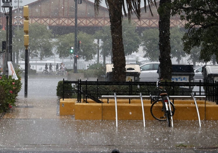 La granizada histórica de este lunes en Valencia.