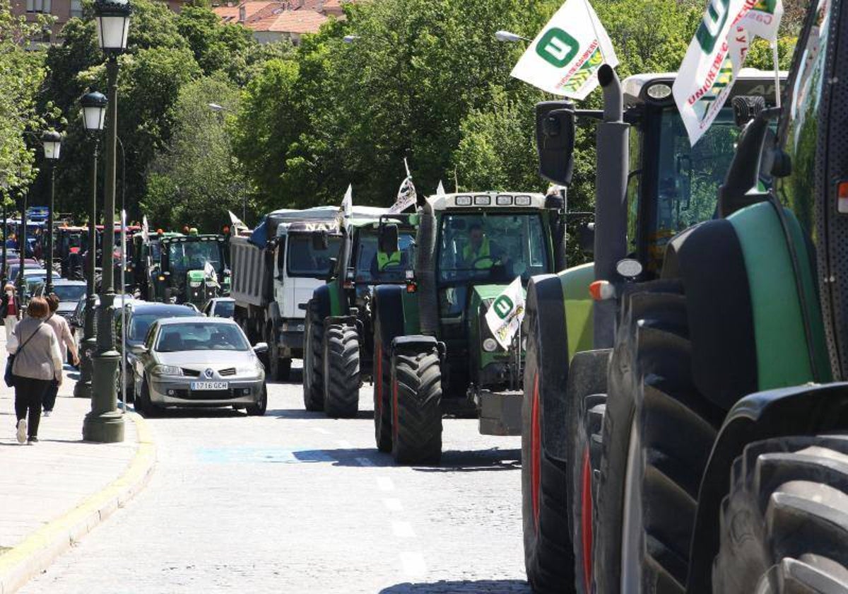 Tractorada organizada por organizaciones agrarias