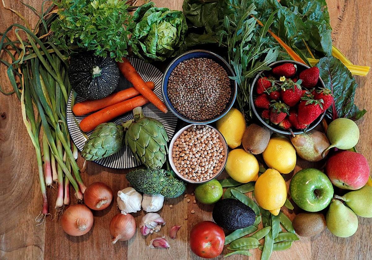 Varias frutas y verduras