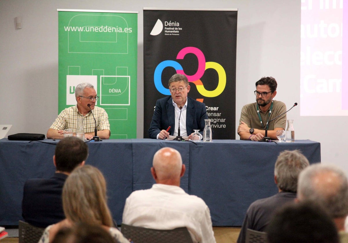 Puig durante la apertura del curso organizado por la UNED de Dénia.