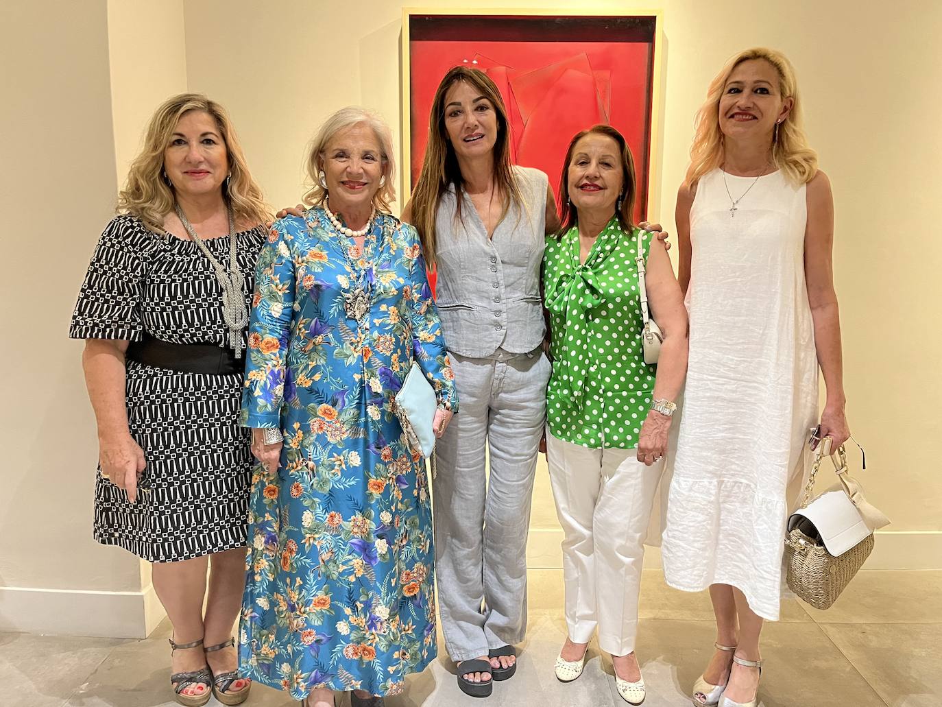 Sara Joudí, María José Navarro, Nanda Botella, Nidita Guerrero y María José Marco en el cierre de temporada de la galería Shiras.