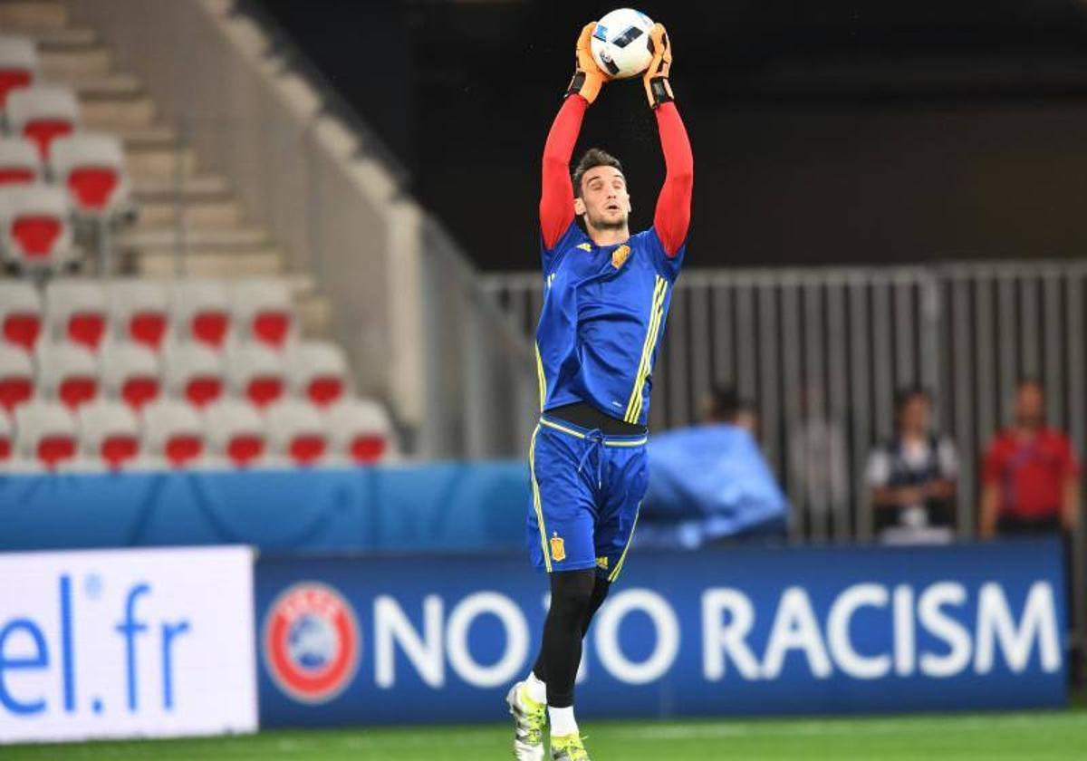 Sergio Rico, en una convocatoria con la selección española.