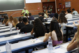 Aula de la Universidad de Valencia en una imagen de archivo.