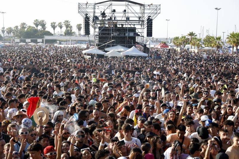 La Marina de Valencia vibra con el Latin Fest