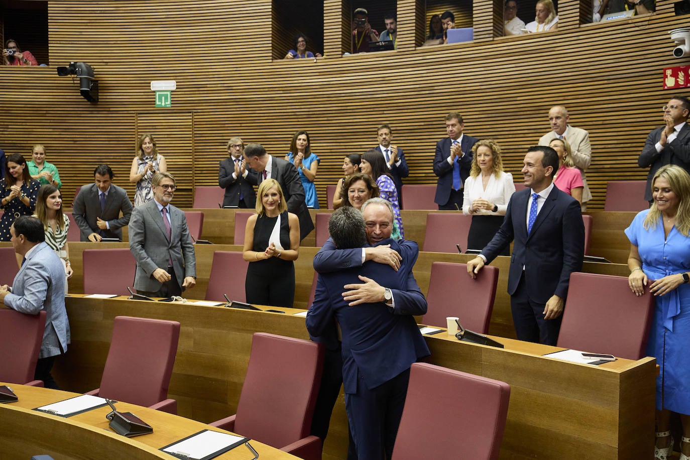 Así ha sido la toma de posesión de Carlos Mazón como presidente de la Generalitat