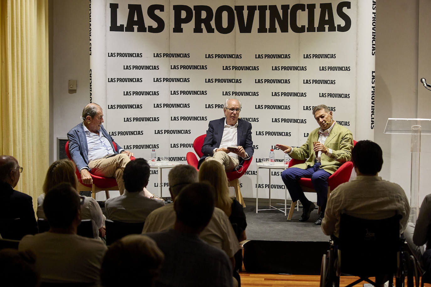 Aula LAS PROVINCIAS reivindica la pasión por los miura