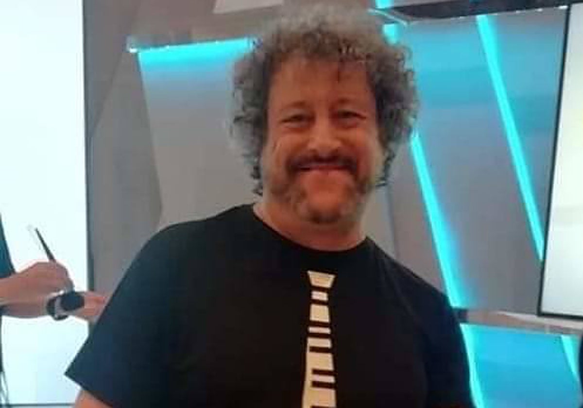 Una de las últimas fotos del teclista Javier Mustieles.