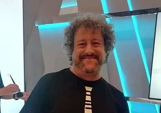 Una de las últimas fotos del teclista Javier Mustieles.