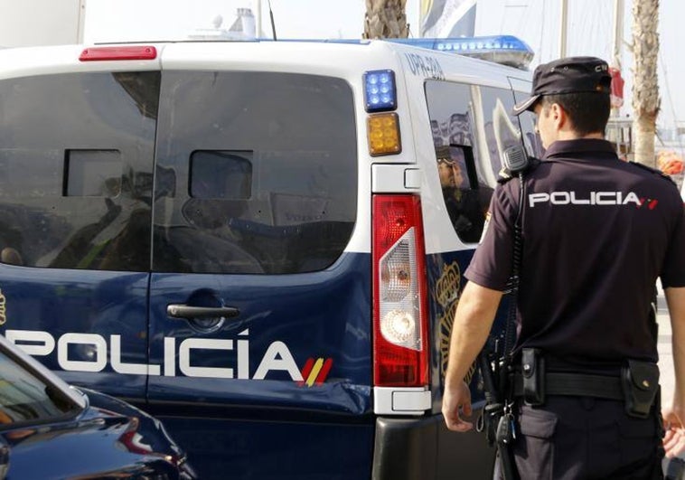 Imagen de archivo de un Policía Nacional de Alicante.