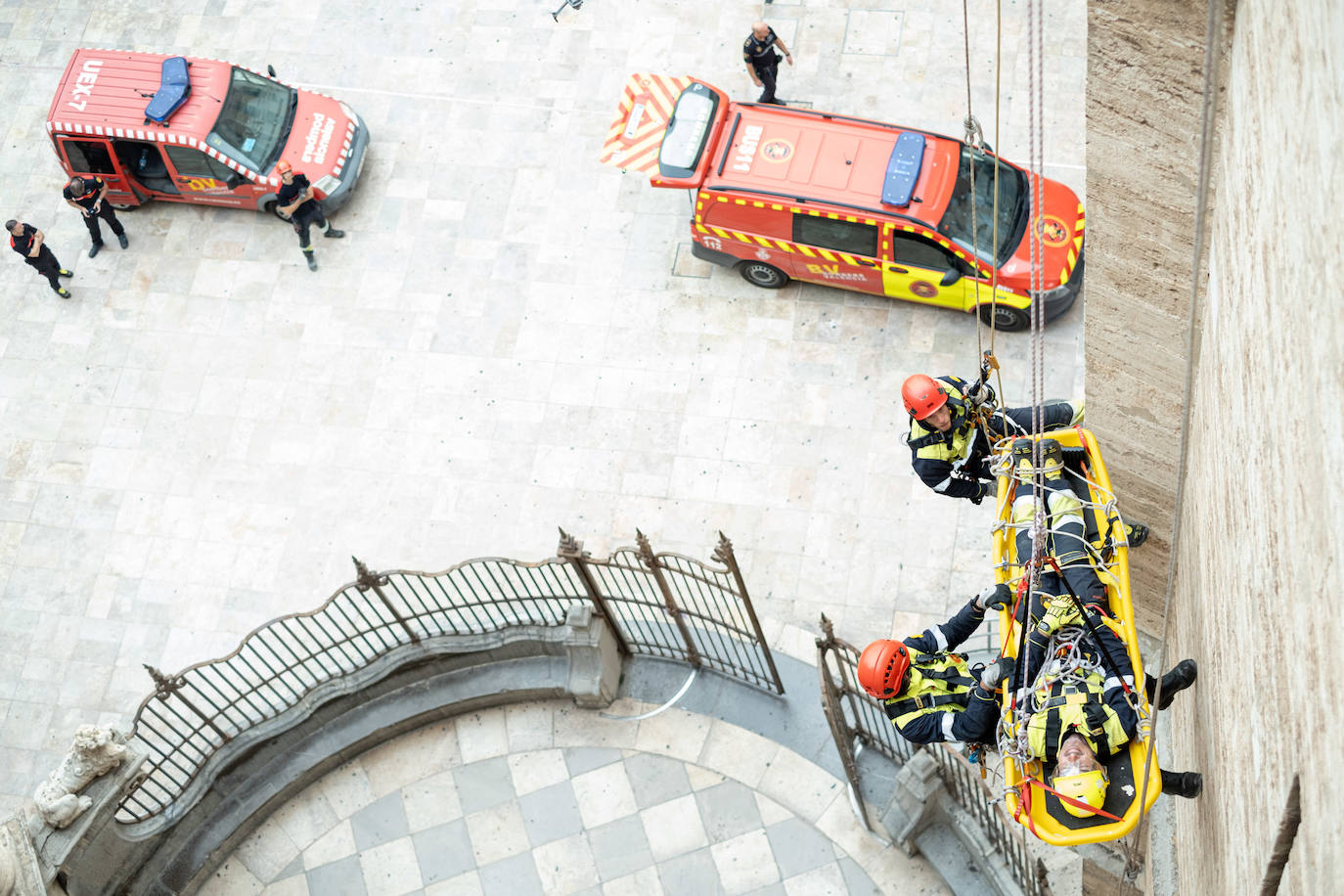 Un simulacro de evacuación sorprende en pleno Micalet